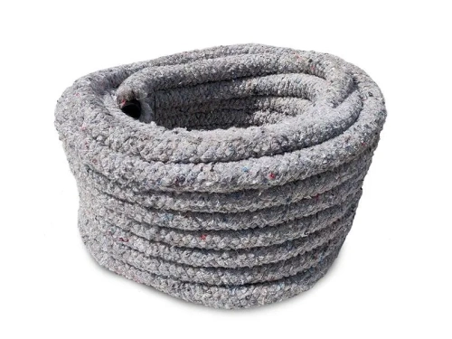 Drainage kopen of op zoek naar deskundig advies? Bij Vervelde denken we met je mee en leveren we kwaliteitsproducten waarop je kunt vertrouwen.

Wat is drainage?
 Drainage is een belangrijk onderdeel van ons assortiment. Het wordt toegepast in allerlei situaties – van particuliere tuinen tot bouwprojecten en industriële omgevingen. Afhankelijk van de functie en locatie kan drainage sterk variëren in vorm, materiaal en toepassing. Daarom is het belangrijk om de juiste keuze te maken. Wij helpen je daar graag bij met persoonlijk advies en maatwerkoplossingen.
Hoe werkt drainage?

De werking van drainage hangt af van het gekozen systeem en hoe het wordt toegepast. Meestal is het onderdeel van een groter geheel en speelt het een cruciale rol in het afvoeren, reguleren of bufferen van water. Denk aan systemen die water afvoeren bij overtollige neerslag of grondwater beheersbaar maken.

 Bij Vervelde kijken we naar het complete plaatje: jouw behoefte, de omgeving en de gewenste duurzaamheid. Van advies tot levering zorgen wij voor een goed werkend systeem dat lang meegaat. Met meer dan 30 jaar ervaring in watertechniek weten wij wat werkt – of je nu groot inkoopt of één specifieke oplossing zoekt.
