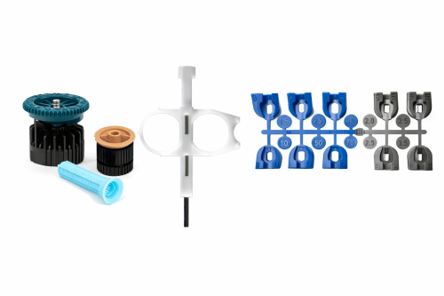 Sproeier accessoires worden gebruikt voor het afstellen, aansluiten en onderhouden van sproeiers binnen beregeningsinstallaties. Het assortiment bestaat uit nozzles voor het instellen van sproeibeeld en bereik, telescoopoplossingen en swing joints voor flexibele aansluiting, ontwateringsventielen om leidingen leeg te laten lopen en sproeiersleutels en sproeistandaards voor montage en service. Deze accessoires zorgen voor een goed functionerende en efficiënte beregening.