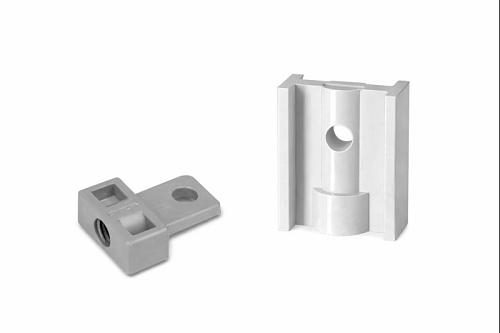 Klemnokken zorgen voor een snelle en stevige bevestiging van leidingen, vaak toegepast bij water- en verwarmingsinstallaties.