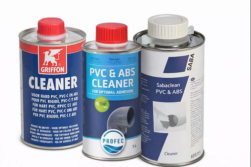 PVC cleaner wordt toegepast om leidingen en fittingen te reinigen en ontvetten vóór het lijmen. Dit verbetert de hechting van de PVC lijm en verkleint de kans op lekkage.