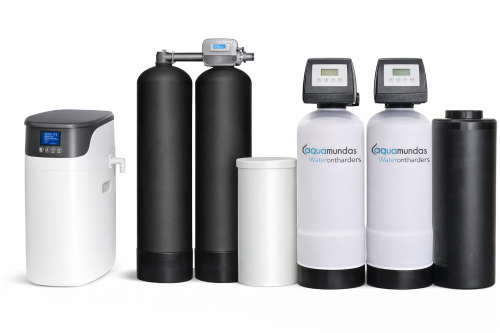 Waterbehandelingssystemen voor ontijzering worden toegepast om ijzer uit water te verwijderen en de waterkwaliteit te verbeteren. Deze systemen voorkomen bruine verkleuringen, afzettingen en verstoppingen in leidingen, installaties en beregeningssystemen. Ontijzering is met name geschikt voor grondwater en draagt bij aan een betrouwbare werking en een langere levensduur van pompen, leidingen en aansluitmaterialen.