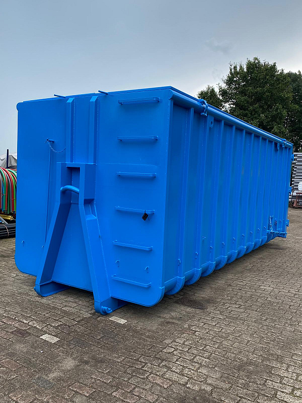 container met haak